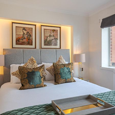 Modern Knightsbridge Apartment With Balcony Overlooking Harrods Prime Location ロンドン エクステリア 写真