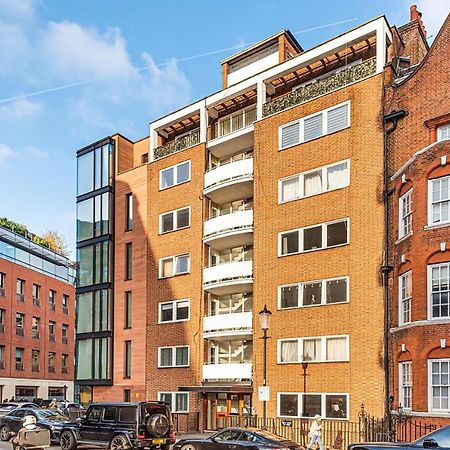 Modern Knightsbridge Apartment With Balcony Overlooking Harrods Prime Location ロンドン エクステリア 写真
