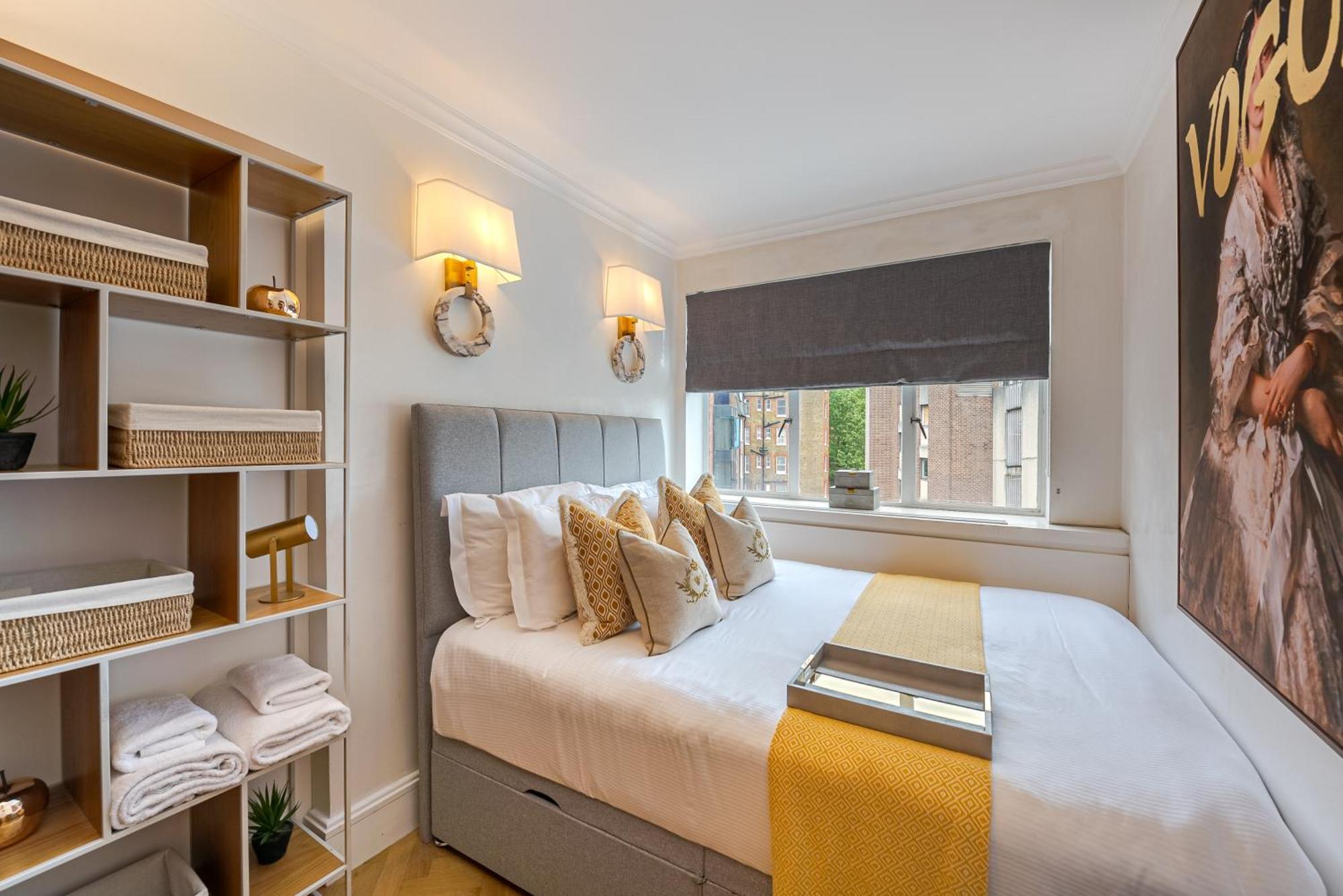 Modern Knightsbridge Apartment With Balcony Overlooking Harrods Prime Location ロンドン エクステリア 写真