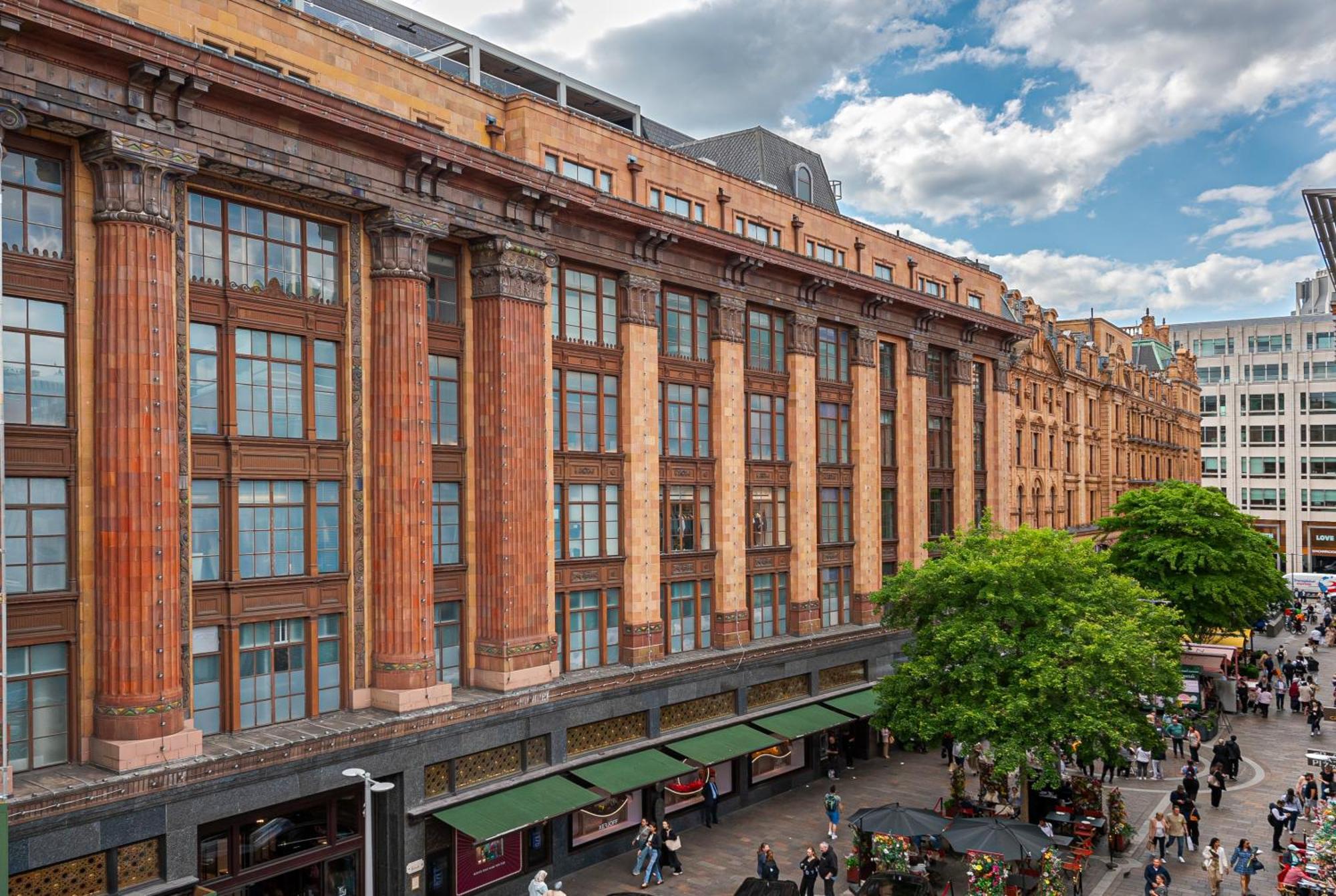 Modern Knightsbridge Apartment With Balcony Overlooking Harrods Prime Location ロンドン エクステリア 写真